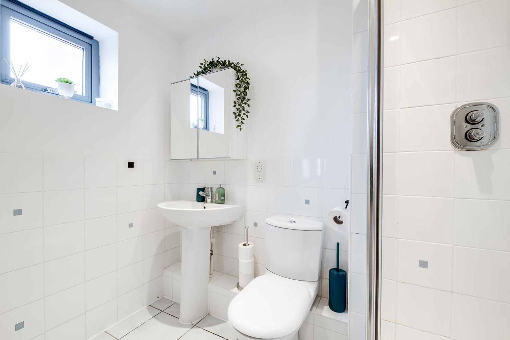 Pluxa Globe - Spacious Apartment In Jq With Parking Birmingham Ngoại thất bức ảnh